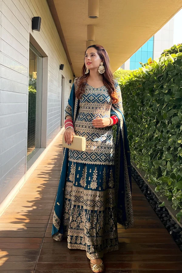 Designer-Kurti-Top-Lehenga-Design-For-Wedding